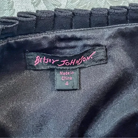 Betsey Johnson Y2K Vintage black velvet pleated mini dress, size 4 - Picture 3 of 5